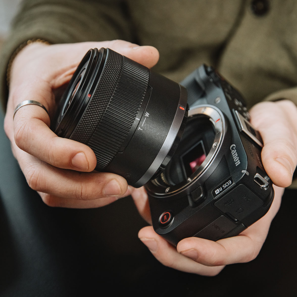 Canon EOS R50 V