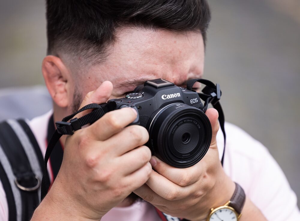 2,36 millió pixeles kereső, amikor a kijelző kevés